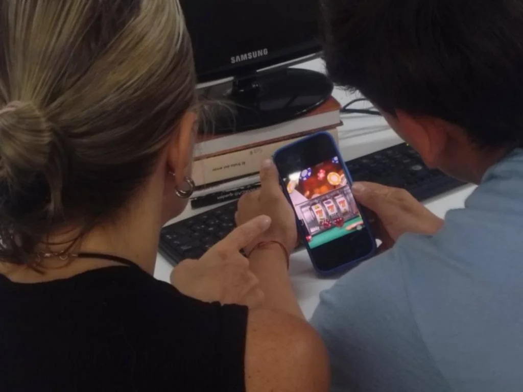 Apuestas ilegales en La Plata: un problema creciente entre adolescentes y sus familias