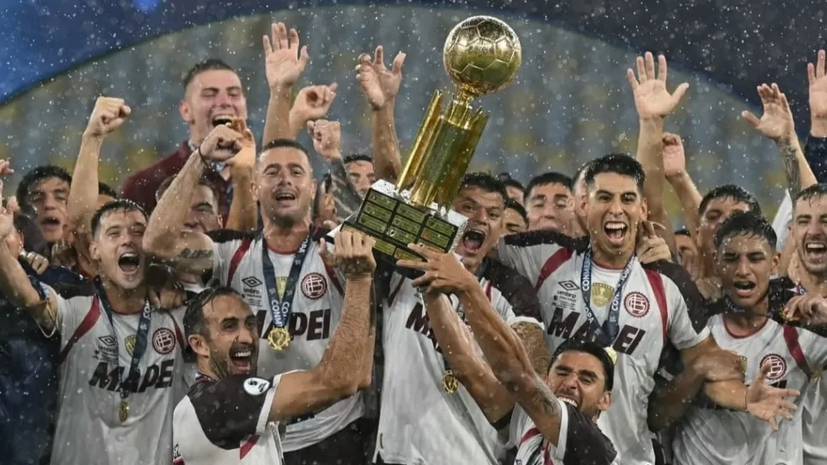 Celebración inesperada en La Plata: un ex Gimnasia festeja el título de Lanús