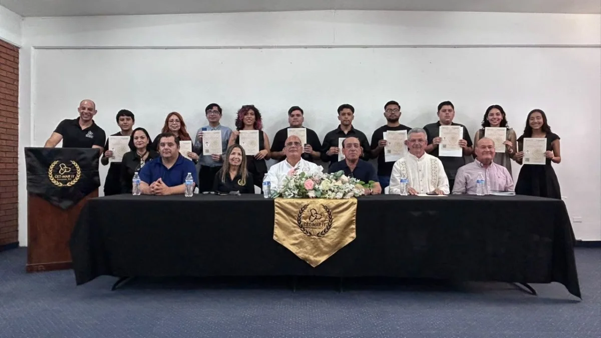 Egresados de Cetmar reciben sus títulos técnicos y celebran un nuevo comienzo en Ensenada
