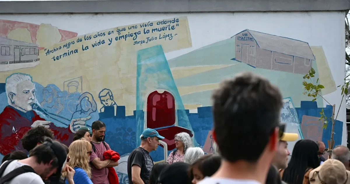 El legado de Jorge Julio López resuena en Los Hornos: vecinos rinden homenaje emotivo