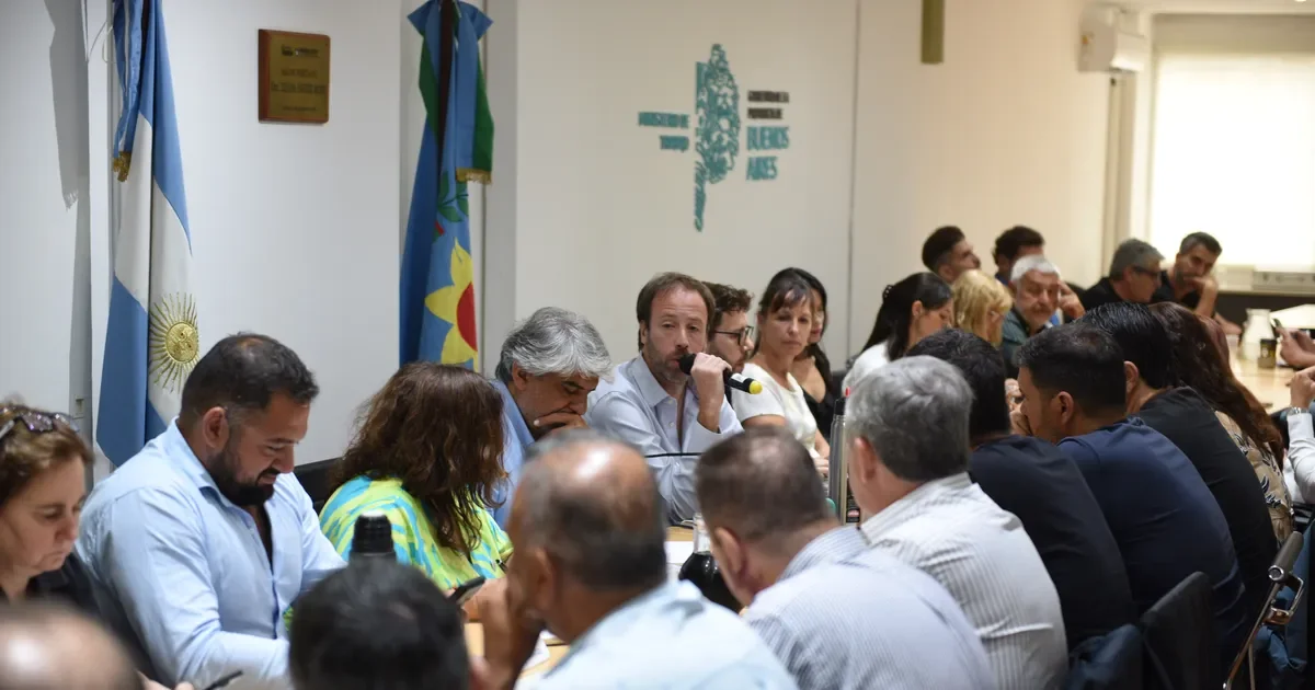 Empleados estatales en La Plata exigen paritarias urgentes ante la falta de respuestas