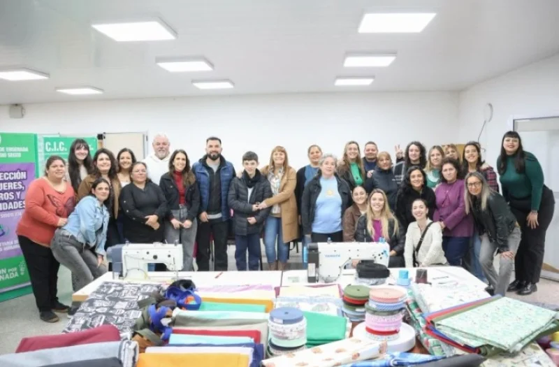 Entrelazadas recibe materiales para potenciar la producción textil en Ensenada