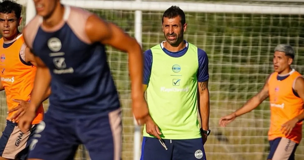 Gimnasia busca reemplazo en el lateral derecho tras la sorpresiva salida de Pintado