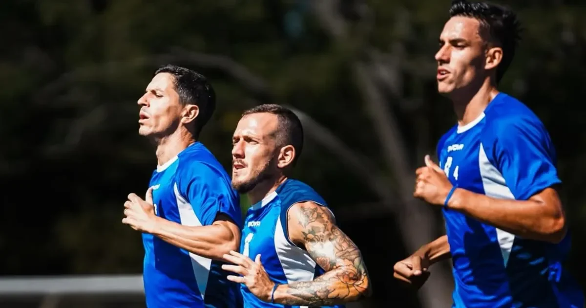 Gimnasia enfrenta la baja de un jugador clave, complicando sus últimos partidos del semestre