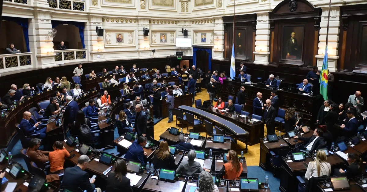 La crisis del IOMA en la mira: la oposición no logra avanzar en proyectos clave