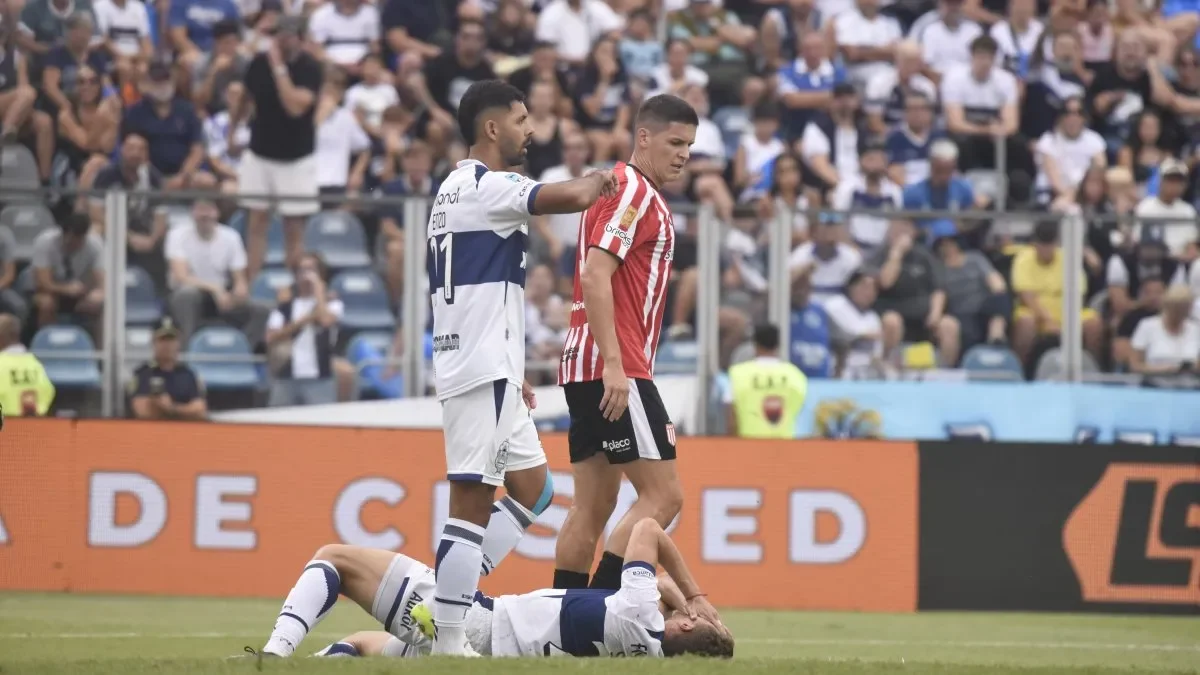 La hinchada de Gimnasia celebra el gol de Carrillo en el Bosque y pide más actuaciones así