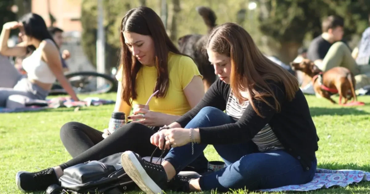 La Plata disfruta de un jueves primaveral con temperaturas superiores a 20°C y vientos suaves