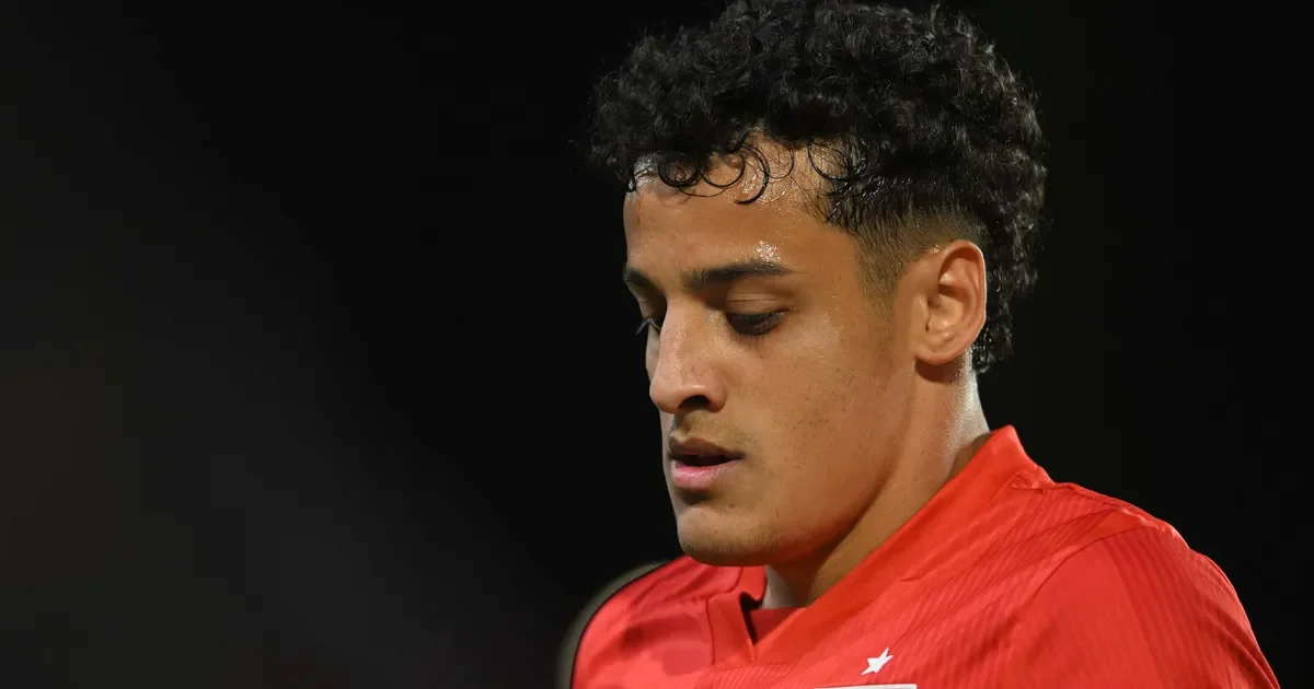 Tiago Palacios en la mira: Estudiantes enfrenta competencia de varios clubes por su futuro