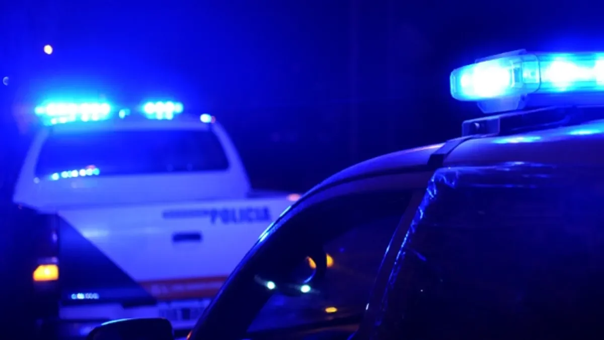 Valientes policías de Barrio Hipódromo rescató a un hombre en peligro de muerte